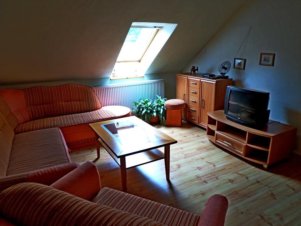 Apartmany Anna Bešeňová Zimmer foto